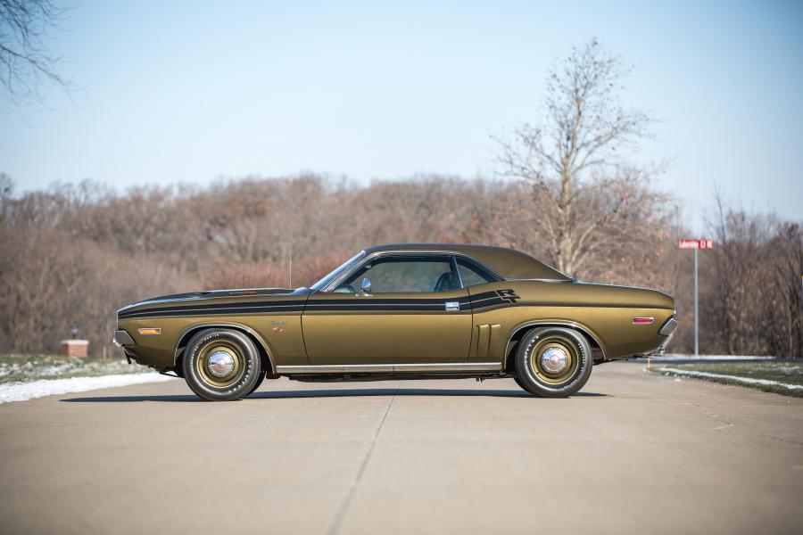  Dodge Challenger R/T 426/425 HP Hemi 1971 года  (фото 14 из 23)